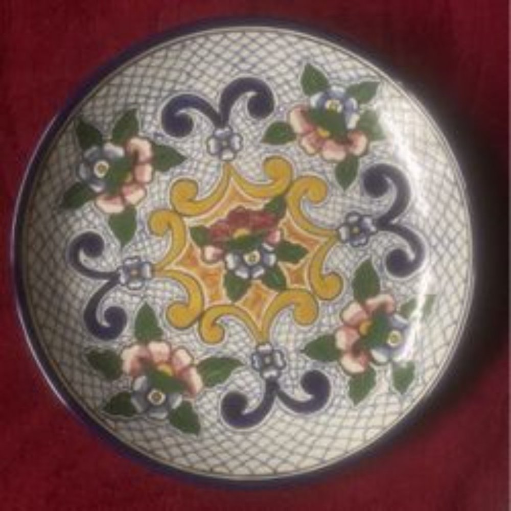 Beautiful 12 Inch Talavera Pueblo Mexico Pottery
